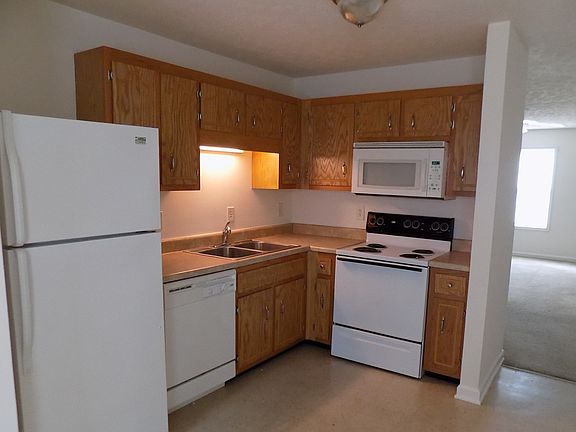 4th image of 809 Oak Arbor Ct APT 1