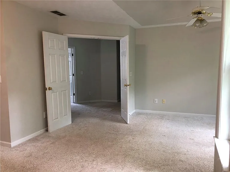 370 Manor Glen Dr — Photo 17