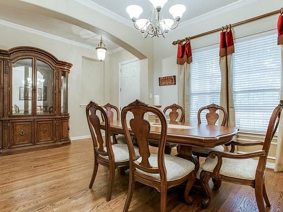 5th image of 1835 Auburn Dr