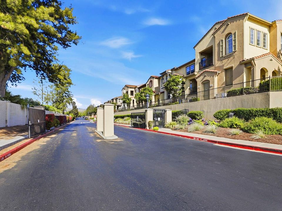 2nd image of 857 Luz Del Sol Loop