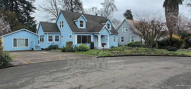 355 W Selmar Ct — Photo 1