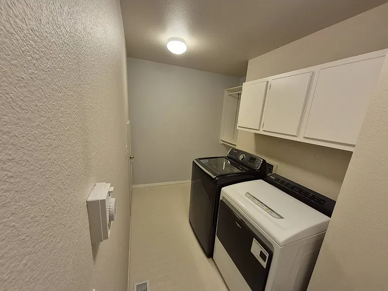 1668 NW White Tail Pl — Photo 8