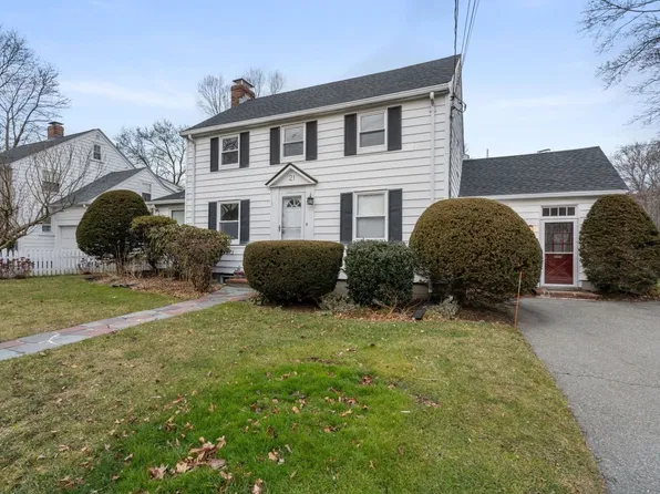 21 Lantern Ln #21, Newton Center, MA 02459