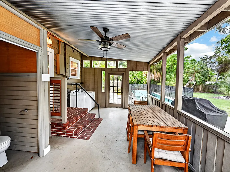 1010 Virginia Dr — Photo 42