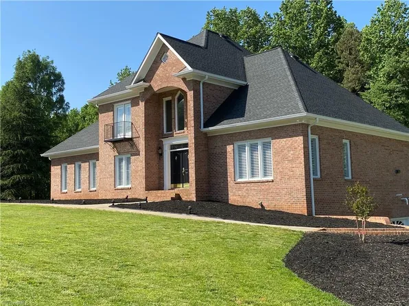 5740 Shamrock Glen Ln, Lewisville, NC 27023