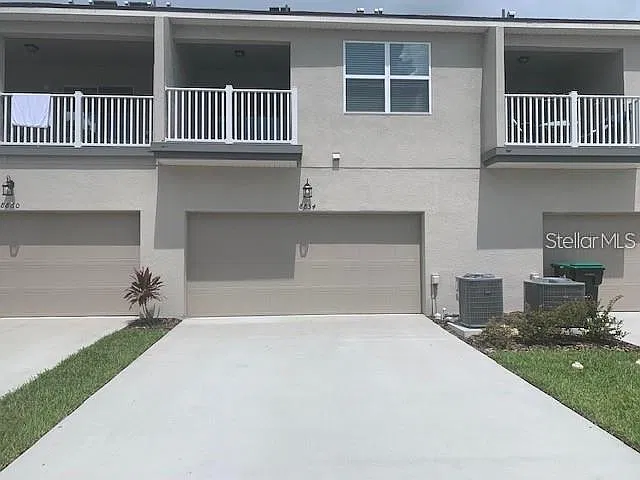 3 bed, 2.5 bath, 1577 sqft, $2,450 — Photo 3