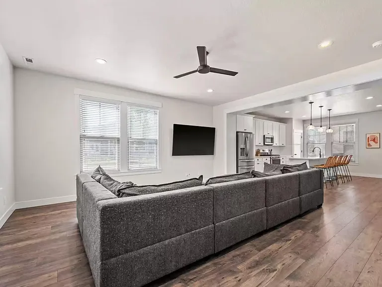 4596 W Serendipity Way — Photo 4