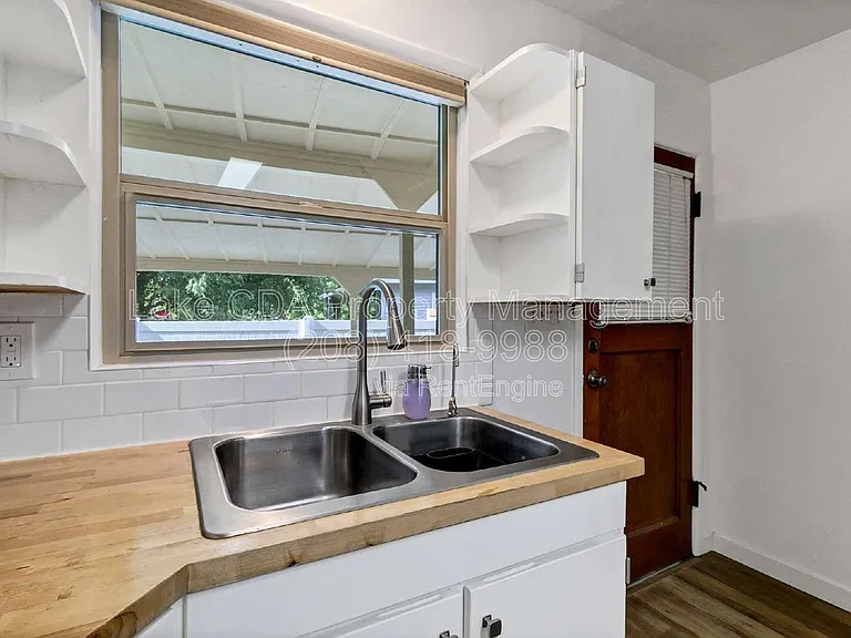 506 S 15th St — Photo 16