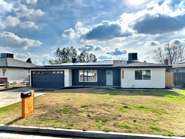 9425 Greenacres Dr, Bakersfield, CA 93312