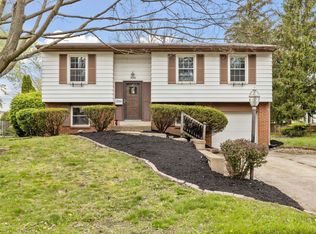 330 Oak Hill Dr, Westerville, OH 43081