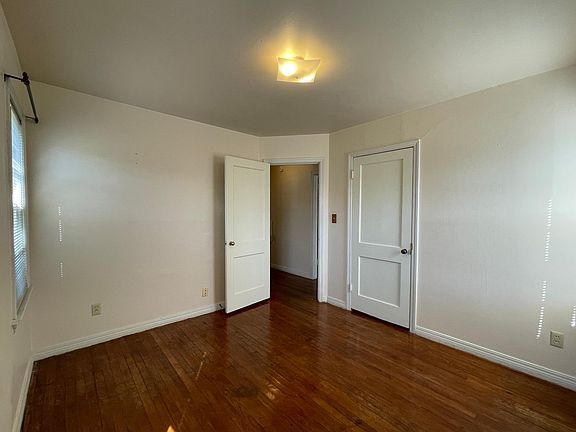 3rd image of 2100 Churchill Pl