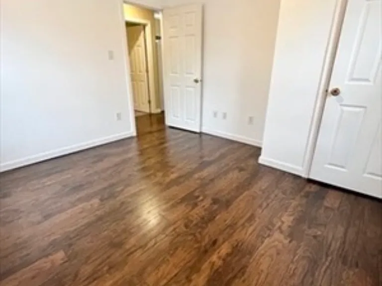 470 Main St — Photo 6