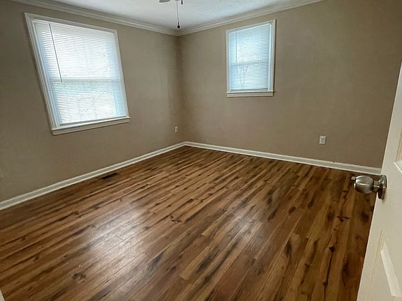5th image of 3313 Barbury Ln