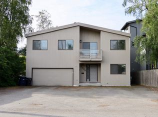 1030 Coffey Ln, Anchorage, AK 99501