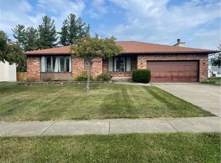 5642 Coachmans Ln, Hamburg, NY 14075