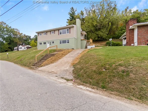 914 Park Dr, Dunbar, WV 25064