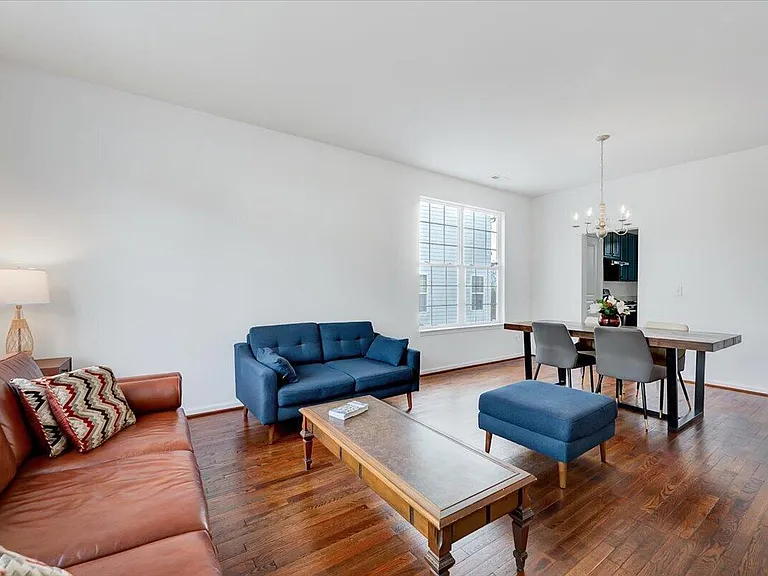 1005 Martin Bench Ct — Photo 14