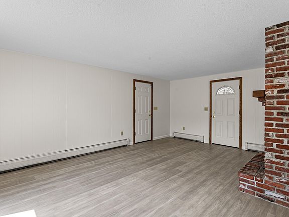 5th image of 10 Colonial Circle