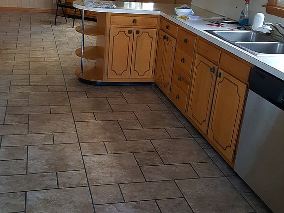 Large eat in kitchen