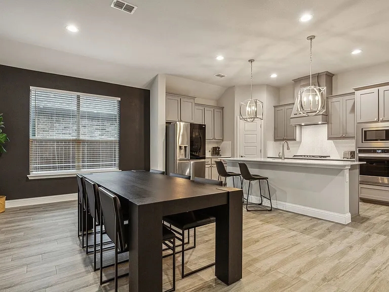 1008 Westwood Ln — Photo 20