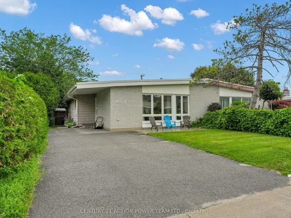 1299 Meadowlands Dr E, Ottawa, ON K2E 6K4