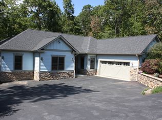 444 Masters View Dr, Etowah, NC 28729