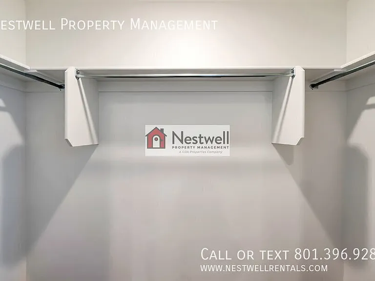 533 N Helmsman Ln — Photo 12