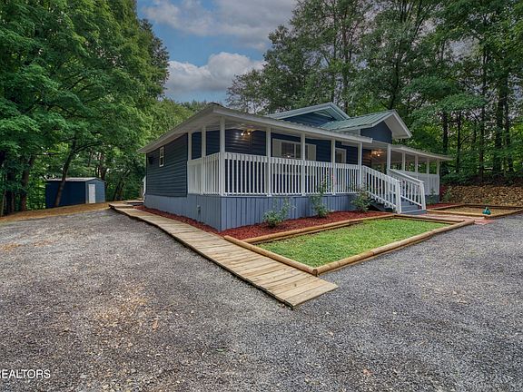 3rd image of 1116 Middle Ridge Rd