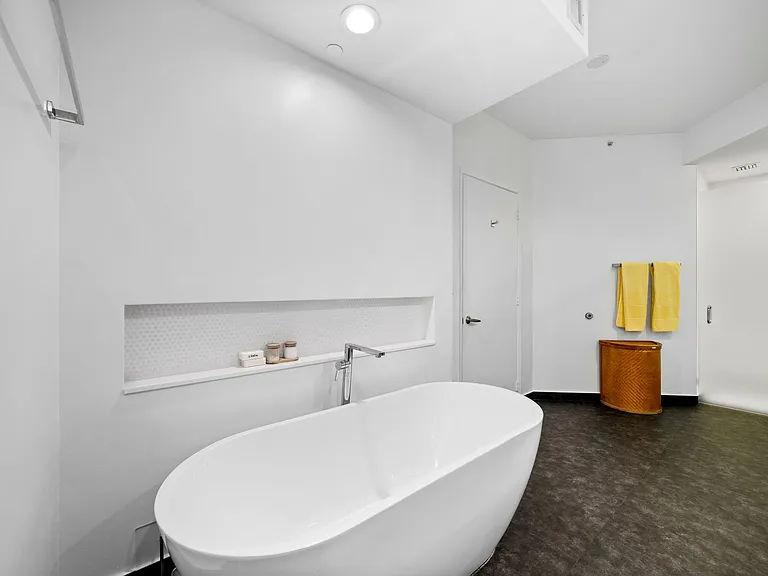713 Crandon Blvd #404 — Photo 16