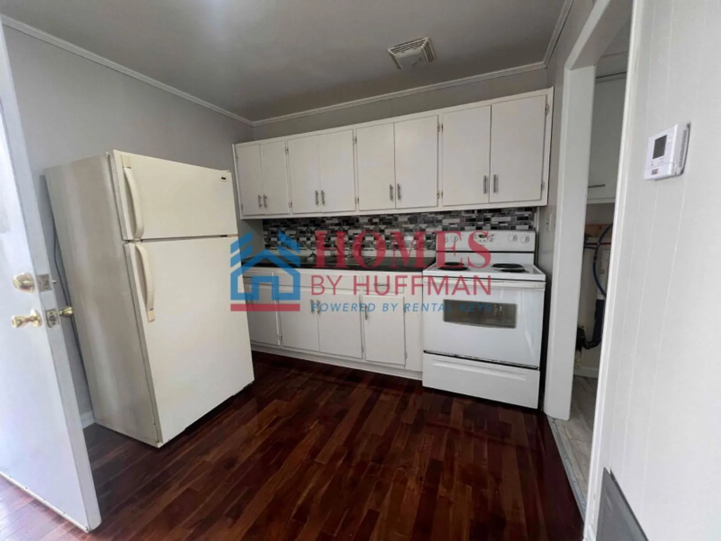 627 Frederick St — Photo 4