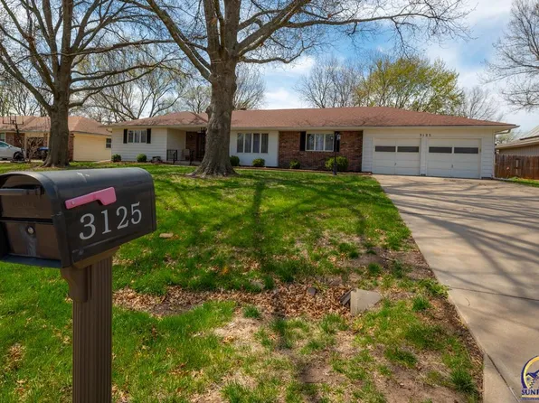 3125 SE Downing Dr, Topeka, KS 66605