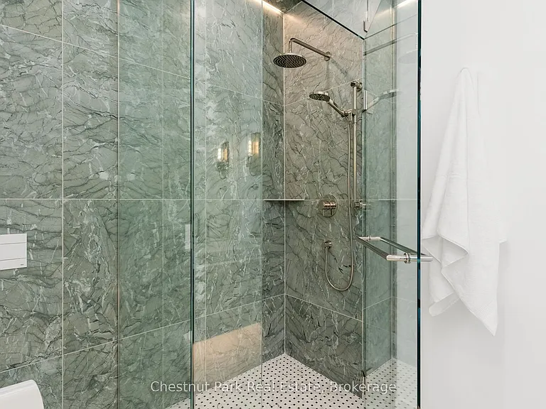 25 Deerhurst Highlands Dr — Photo 9