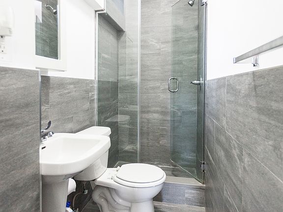 5th image of 414 E 88th St #5H