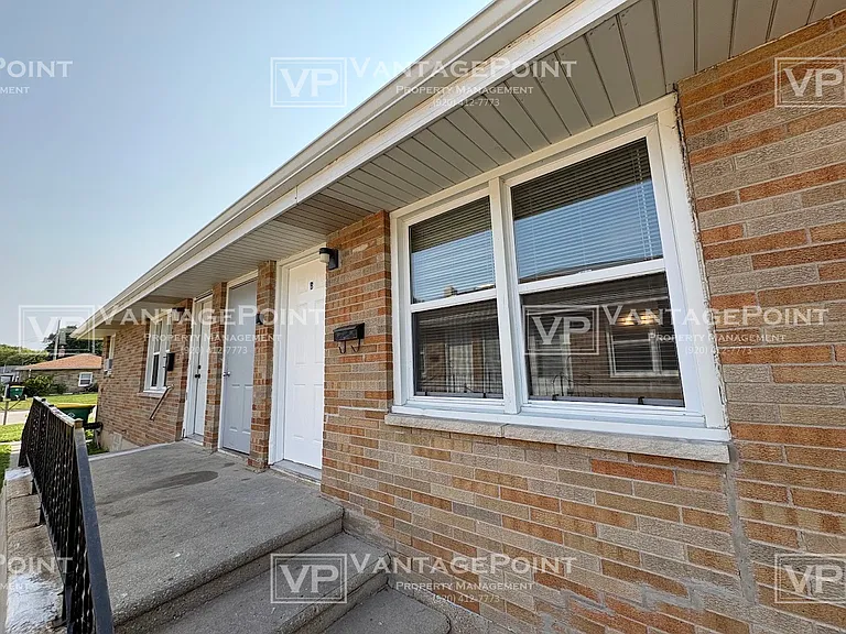 1558 Cass St #B — Photo 11