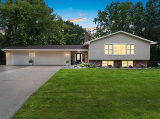 3030 Bay View Dr, Green Bay, WI 54311