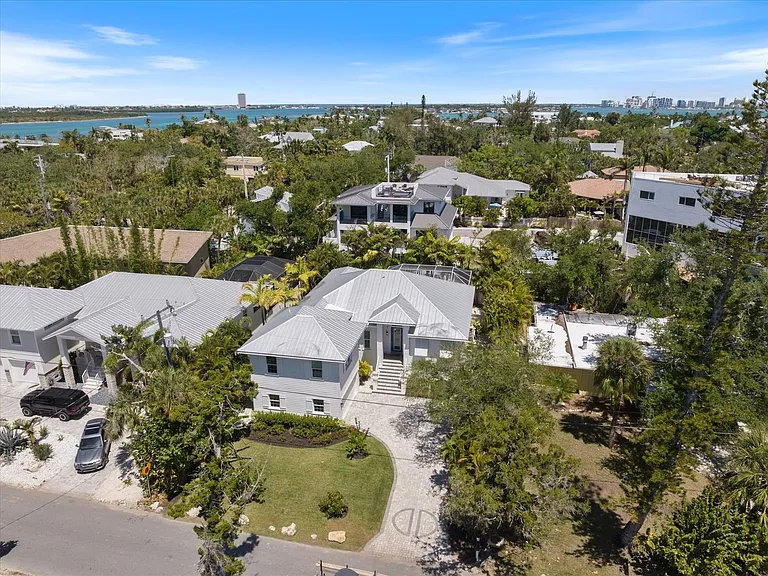 3919 Roberts Point Rd — Photo 45