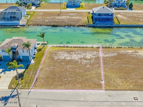 2nd image of 3520 Cobia Dr