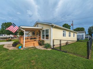 820 E 10th St, Rushville, IN