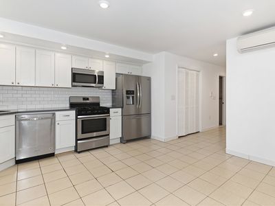 968 Summit Ave APT 1, Jersey City, NJ, 07307