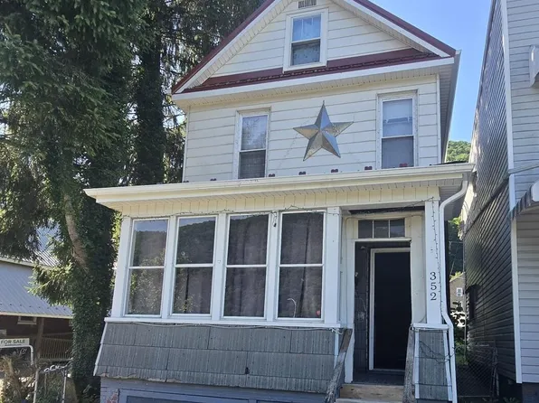 352 Susquehanna Ave, Renovo, PA 17764