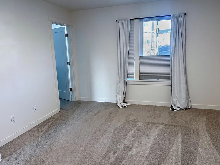 6127 Blue River Dr SE — Photo 12