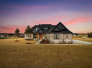 223 Slimp Blf, Azle, TX 76020