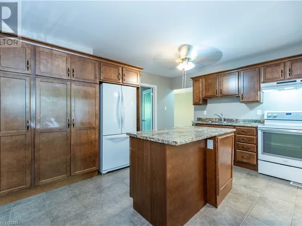 565 Kininvie Dr, London, ON N6G 1P1