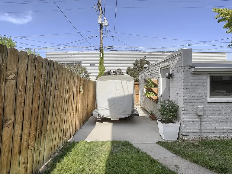 409 Inca St — Photo 29