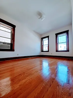 Rented by Compass | media 25