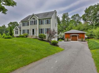 21 Blue Jay Ln, Pelham, NH 03076