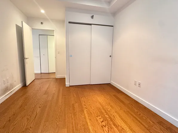 40-22 College Point Boulevard image 22 of 26