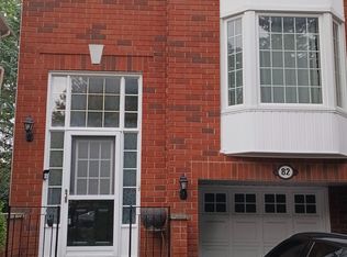 82 Mosaics Ave, Aurora, ON L4G 7L5