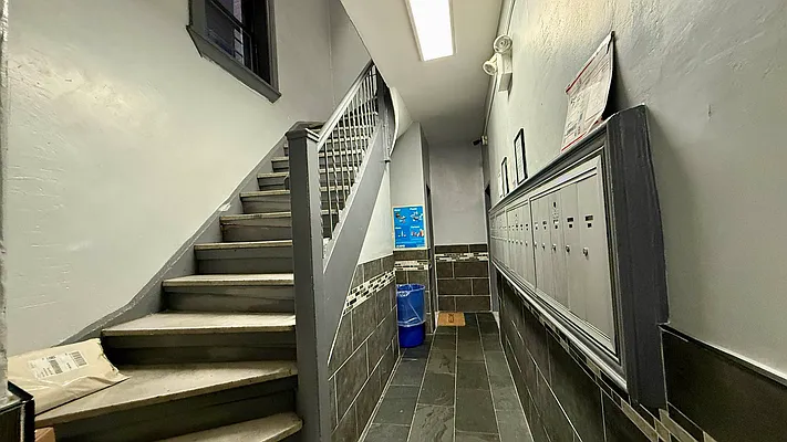 Rented by HOLTON REAL ESTATE INC. | media 8