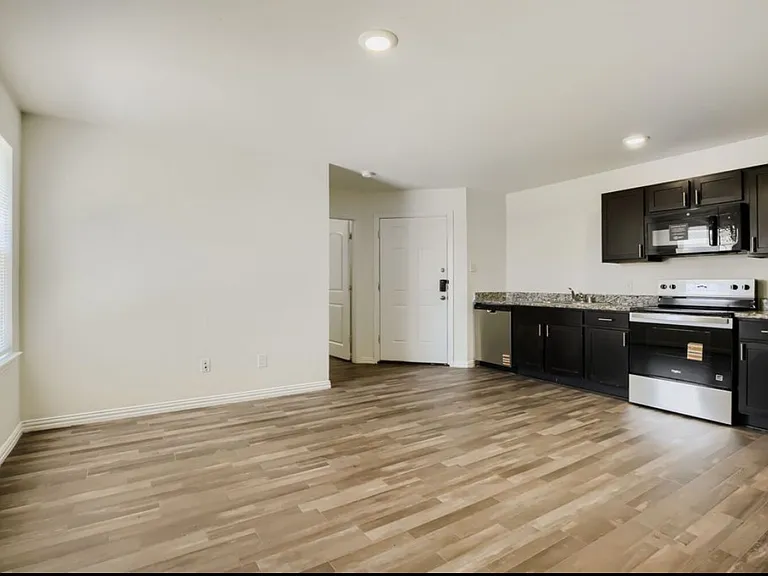 5914 Wilkes Dr — Photo 16